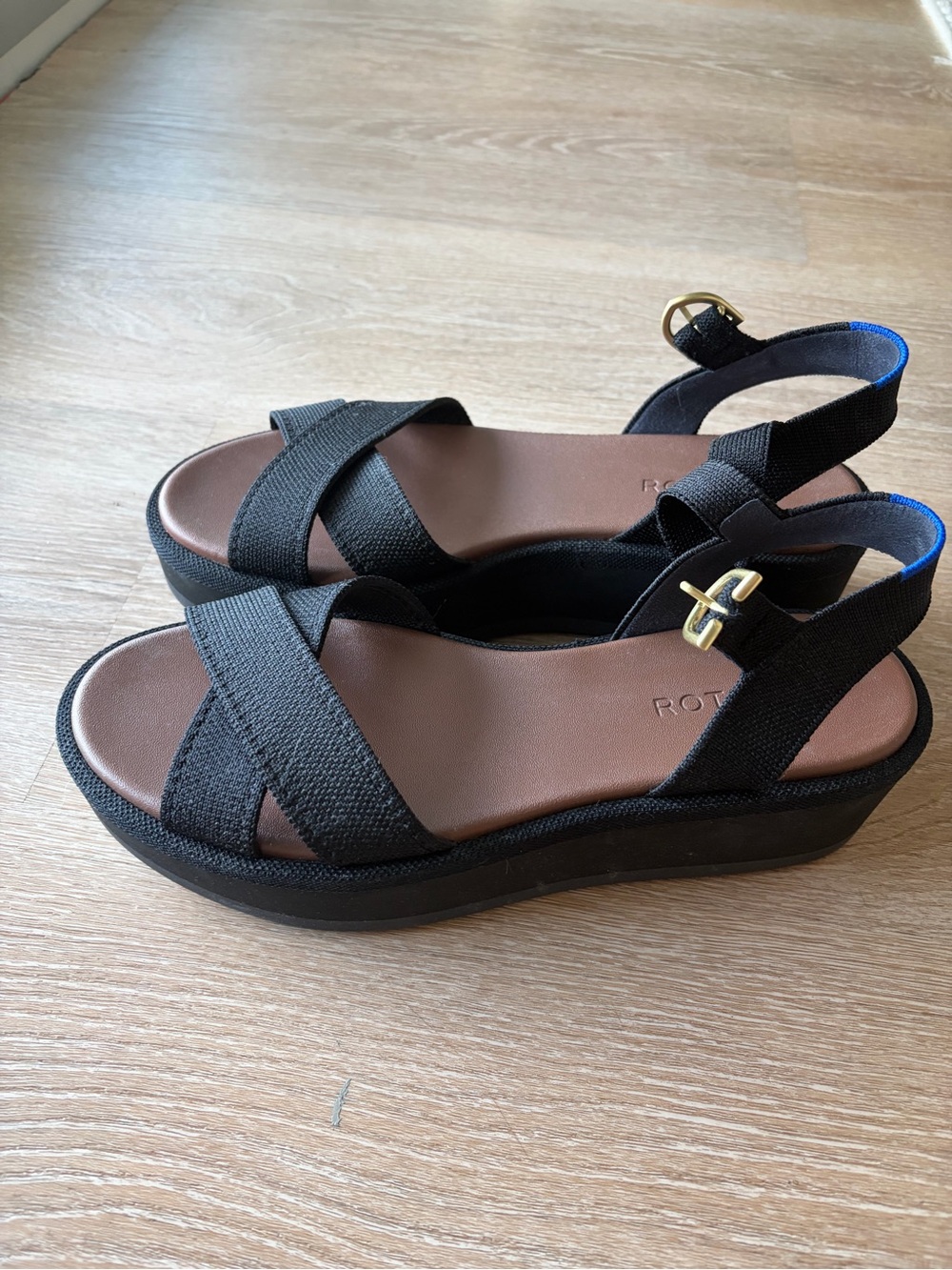 Rothy’s The Criss-Cross Lightweight Wedge - Picture 7 of 9